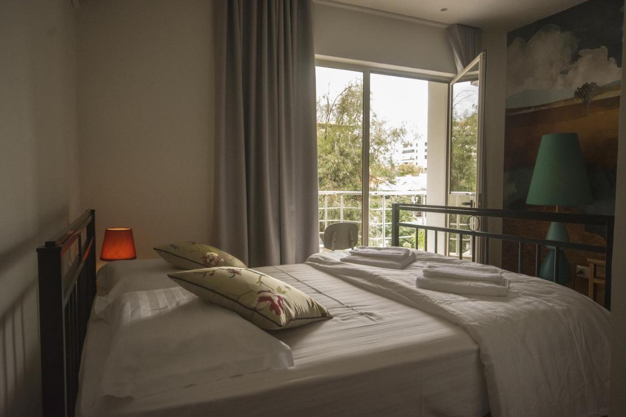Vanilla Sky Boutique Hostel Tirana Exterior photo