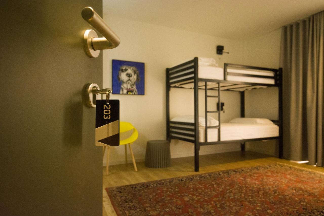 Vanilla Sky Boutique Hostel Tirana Exterior photo