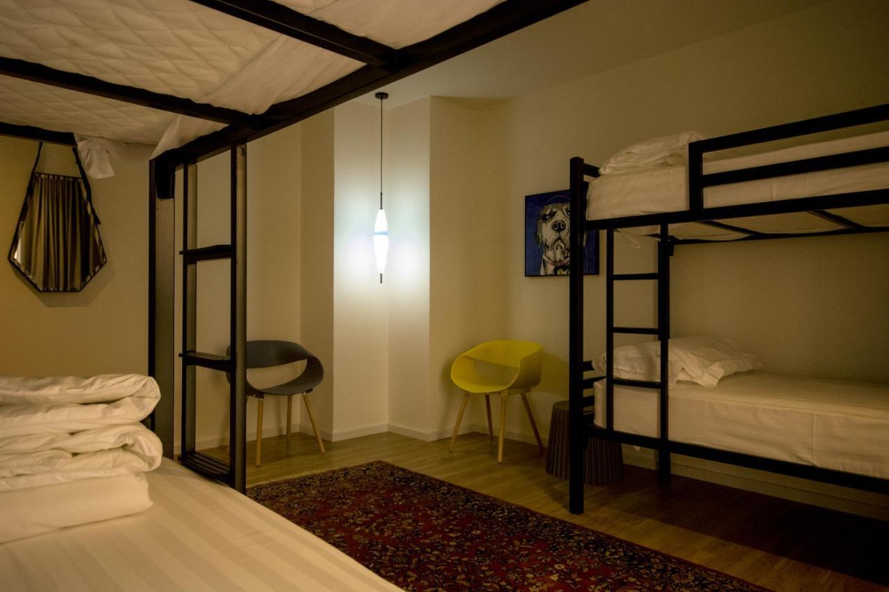 Vanilla Sky Boutique Hostel Tirana Exterior photo
