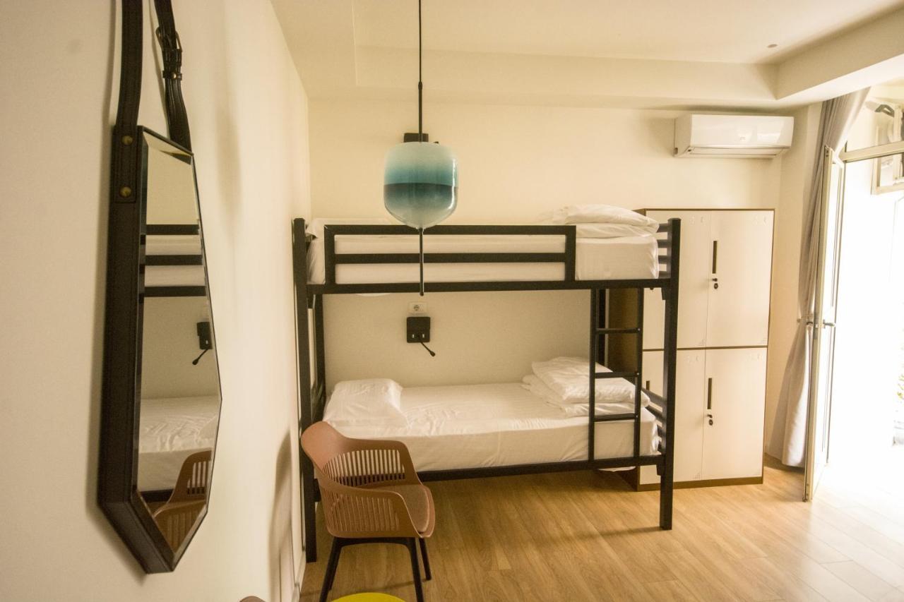 Vanilla Sky Boutique Hostel Tirana Exterior photo